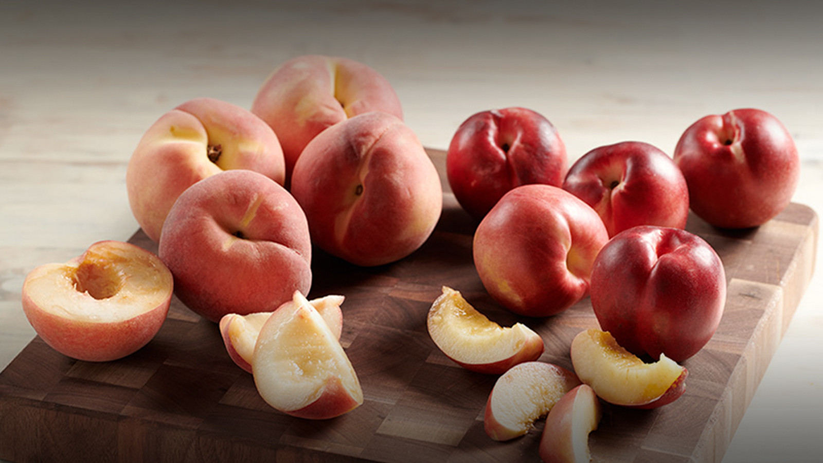 White Peaches or Nectarines